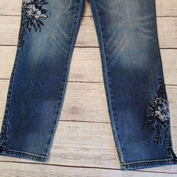WHBM Blue Skinny Crop Jeans Size 4, blue floral accent - Picture 5 of 11